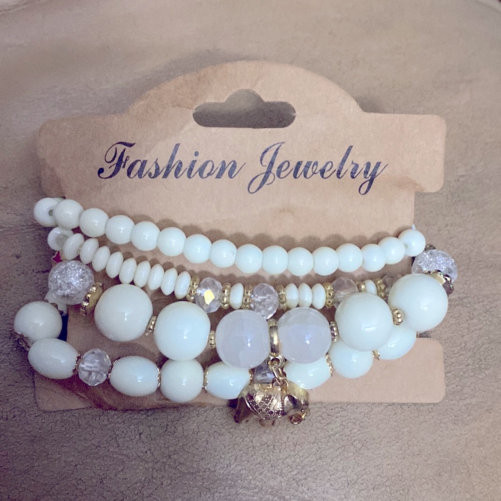 COPY - 🆕4 pcs white bracelet with an Elephant🆕